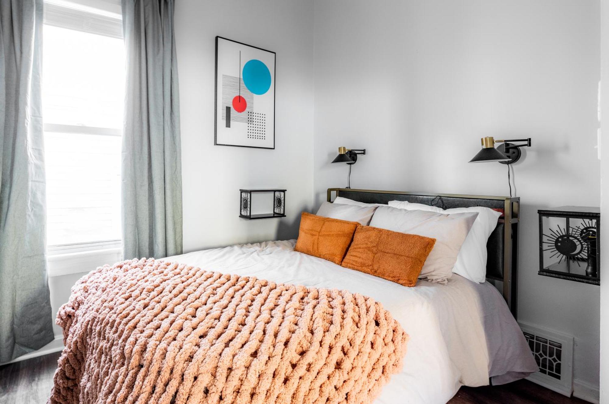 Apartamento Mid-Century Modern Retreat In Little Italy Cleveland Exterior foto