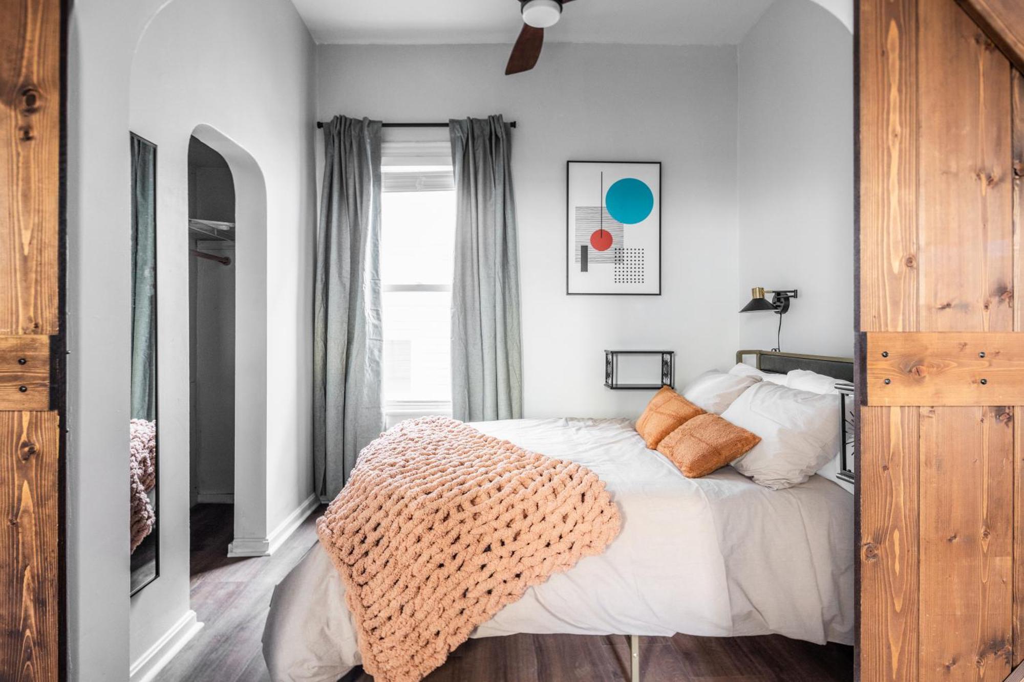 Apartamento Mid-Century Modern Retreat In Little Italy Cleveland Exterior foto